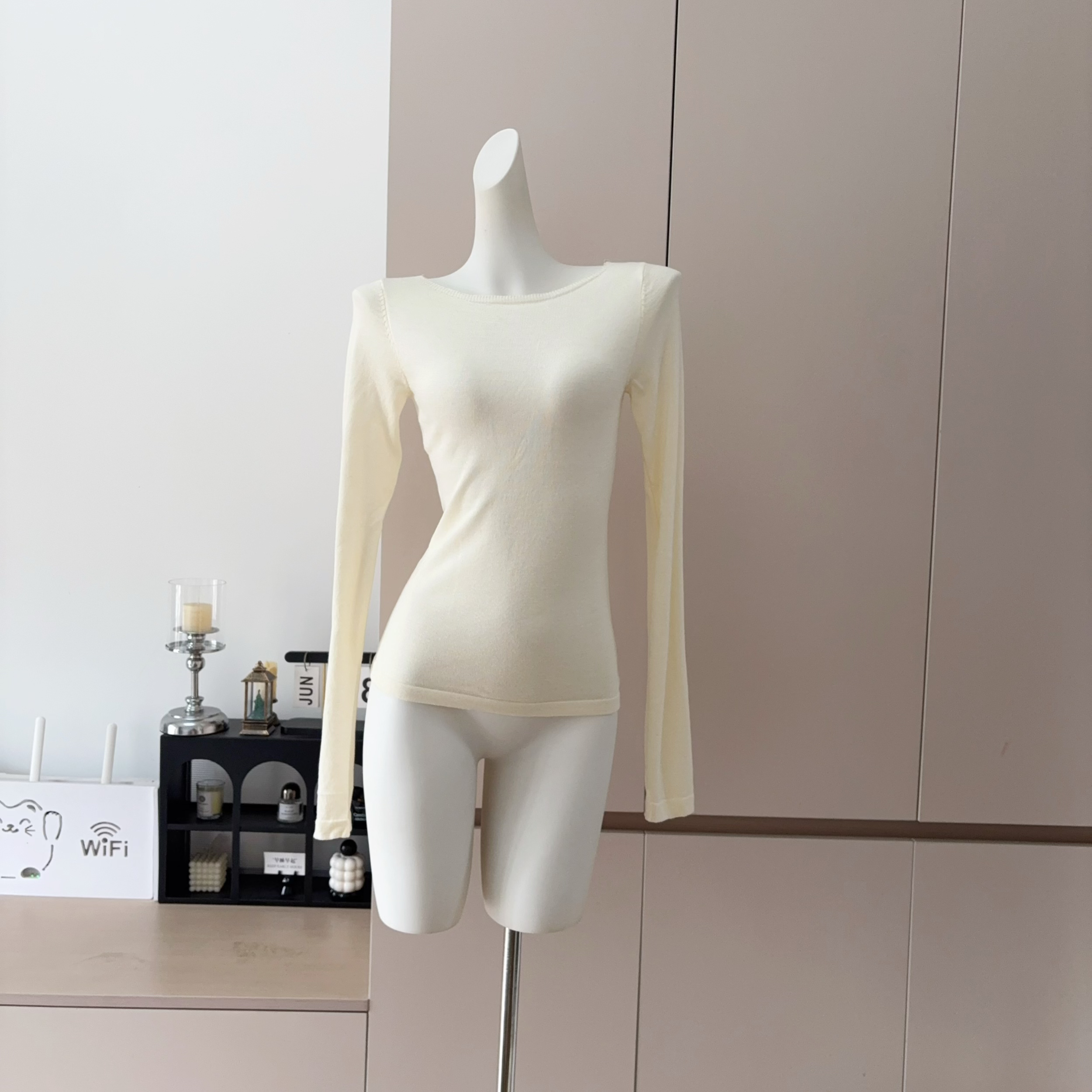 2026 Early Autumn Korean Style One Shoulder Cutout Slim Knit Top Women - Image 3